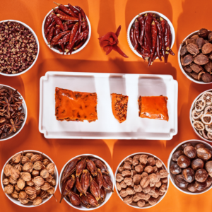 紅油在火鍋調(diào)料中為何必不可少？原因剖析